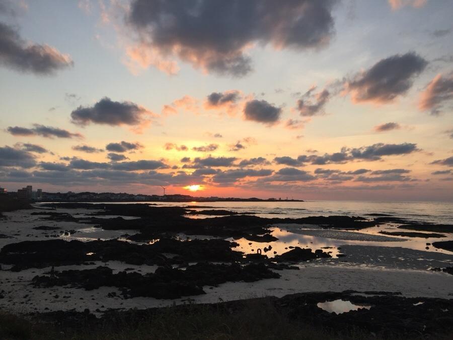 Dg Beach Pension Чеджу Екстериор снимка